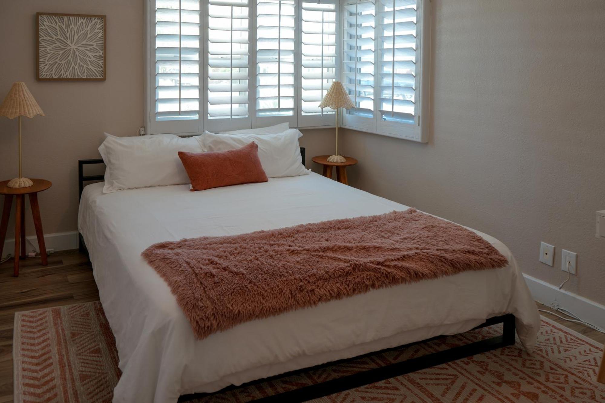 The Pink Cactus - Desert Retreat - Luxe Pool, Golf & Game Room Indio Exterior photo